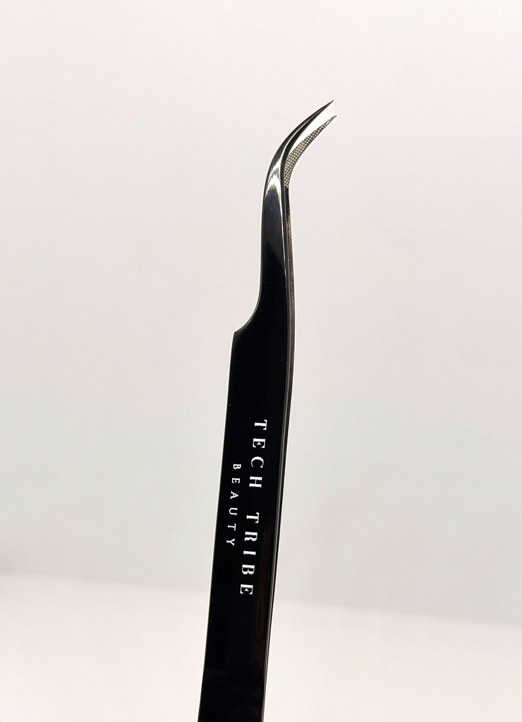 Tech Tribe’s Curved Tweezers